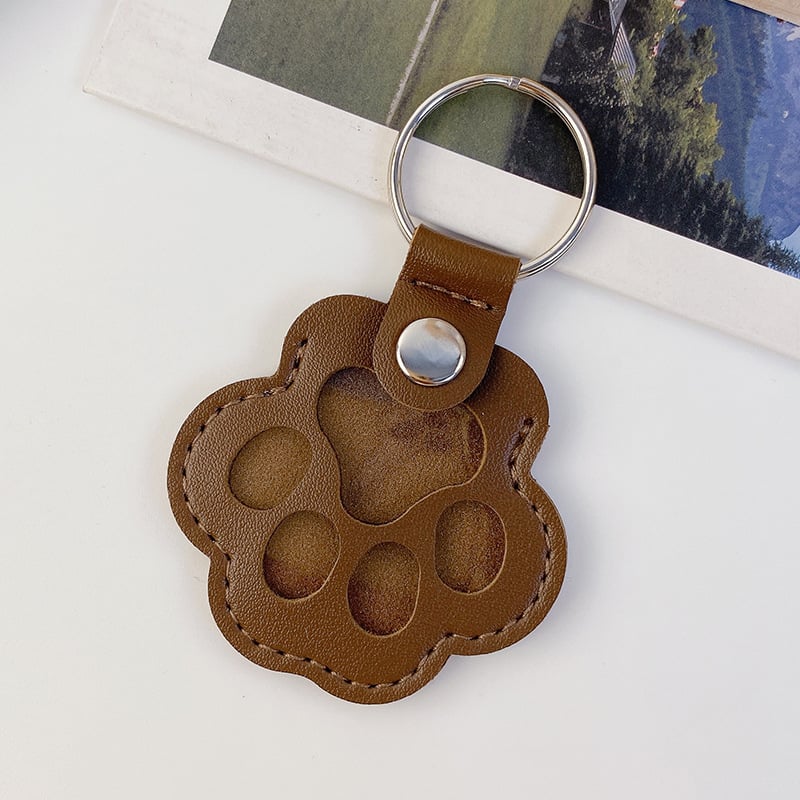 🔥LAST DAY 49% OFF - 🐾Pet Paw Shaped Leather Keychain