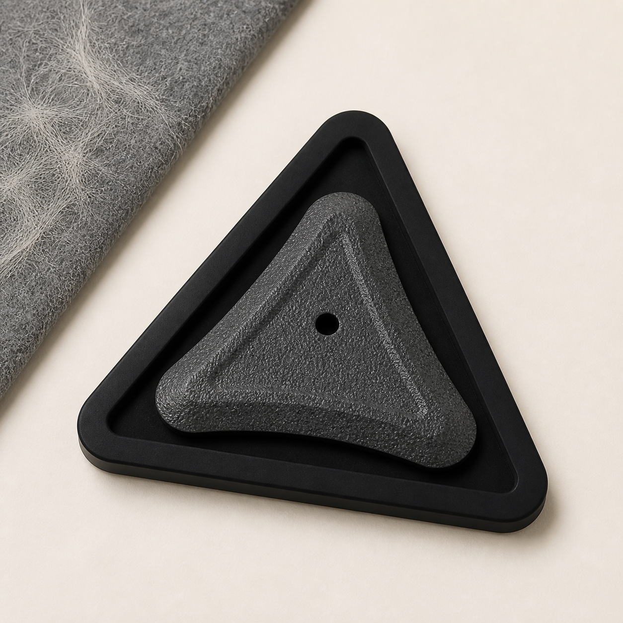 FurClear triangle rubber pet hair detail brush